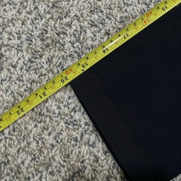 Lululemon Colorful Waistband cropped Leggings size 6 used condition reversible - Picture 7 of 7